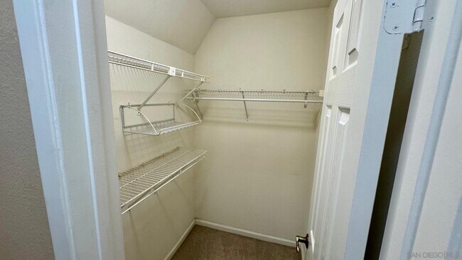 Building Photo - 7425 Charmant Dr