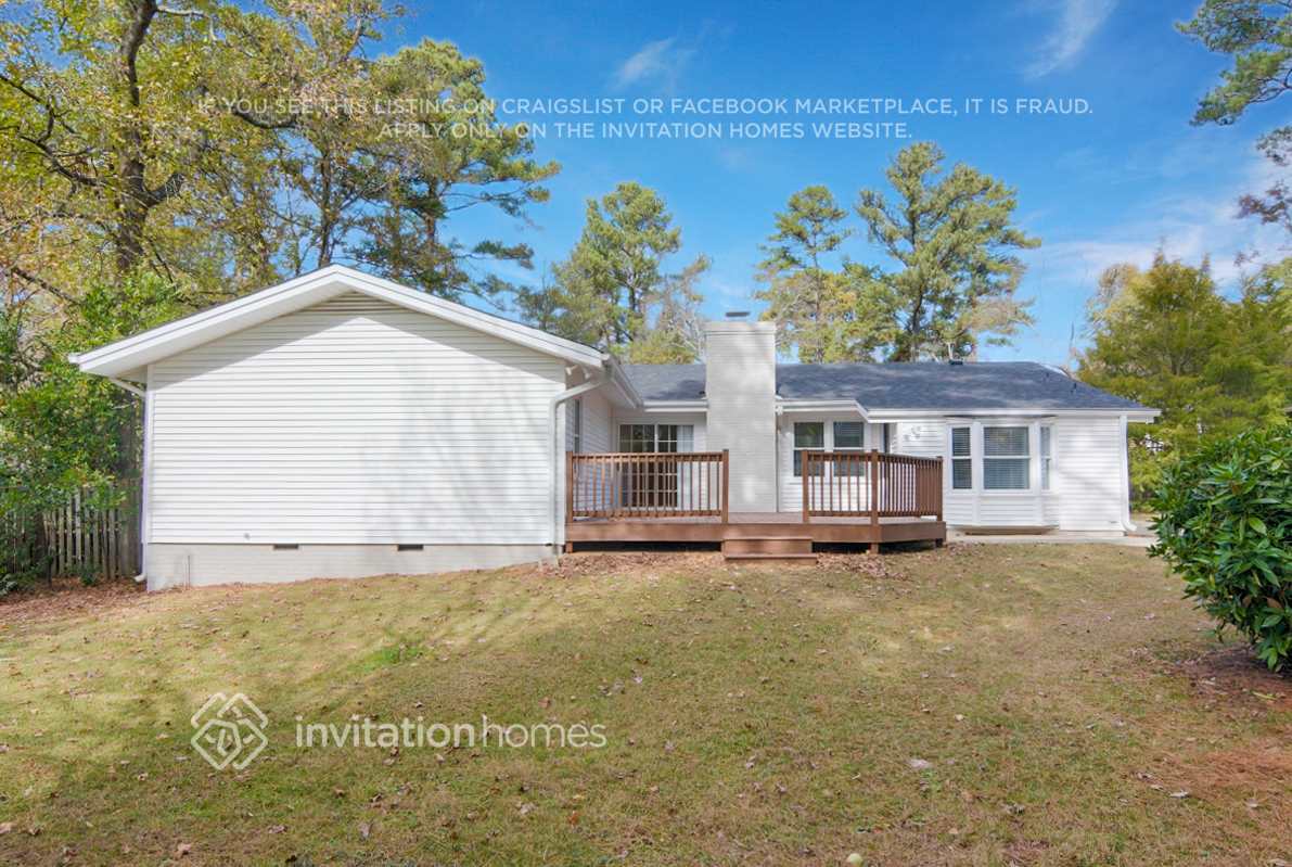 Building Photo - 1404 Falls Church Rd