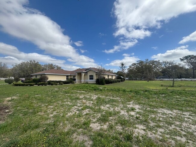 Building Photo - 3/3 Newly renovated on 3+ acres