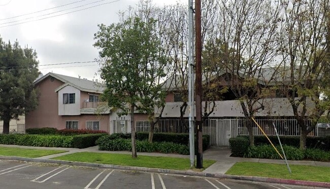 Primary Photo - 1722 Toberman St