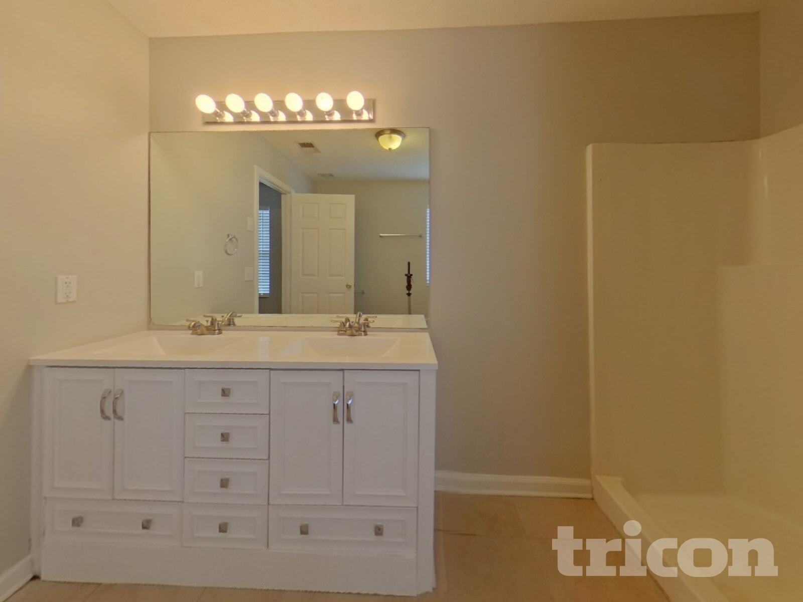 Building Photo - 1422 Gentry Ct