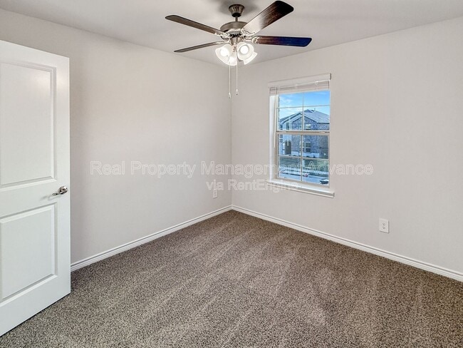 Building Photo - 2021 Ozark Hls Ln