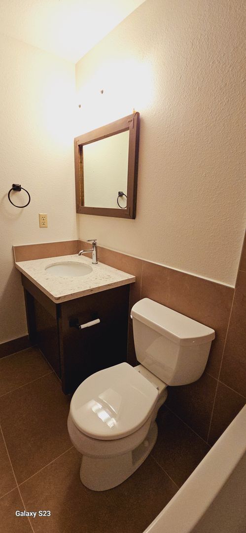 Building Photo - Puyallup 2bed/1.5 bath Duplex