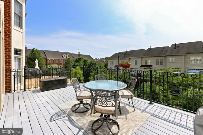 Building Photo - 43780 Ballybunion Terrace