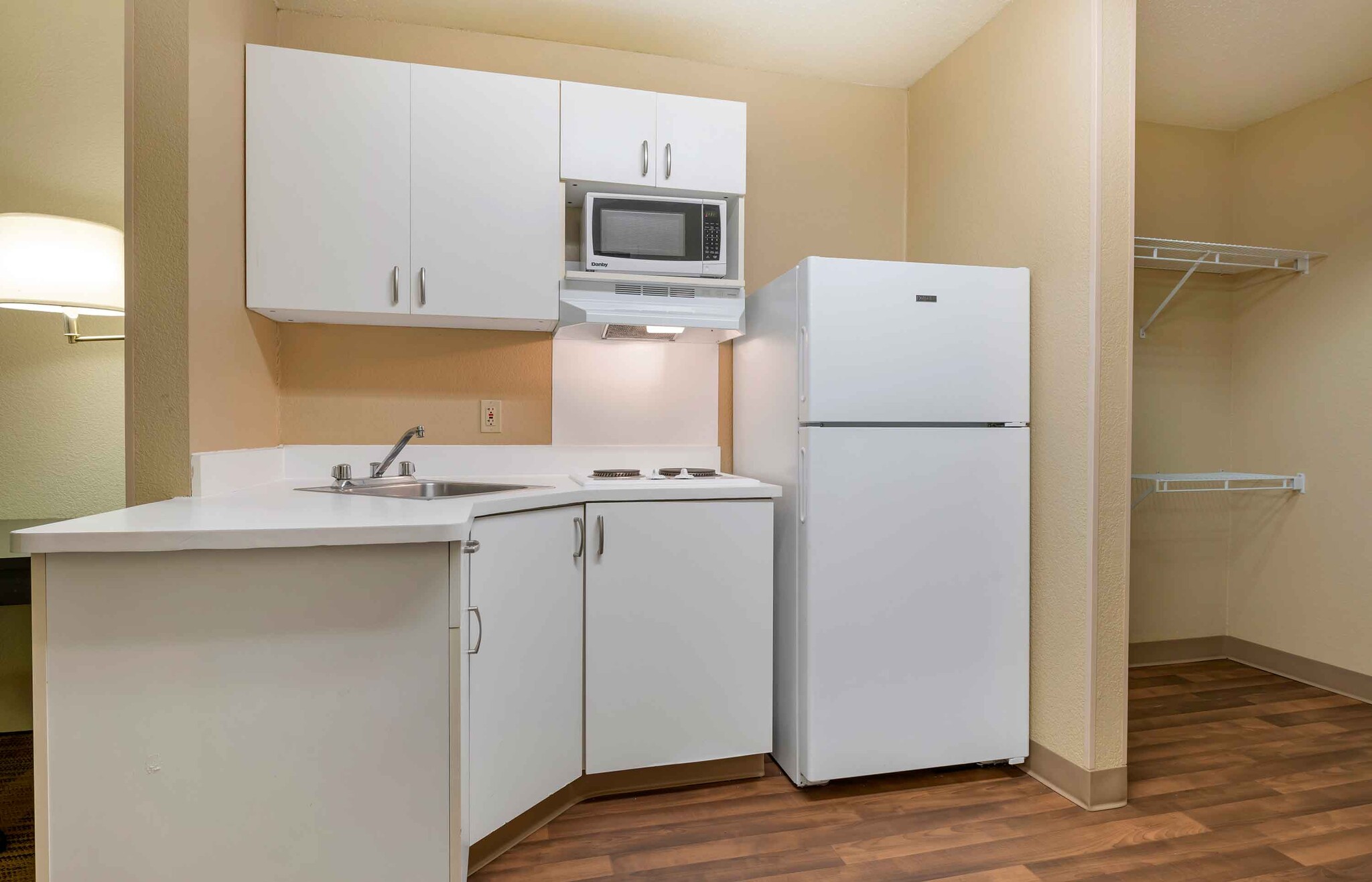 Building Photo - Furnished Studio-Chicago - Schaumburg - I-90