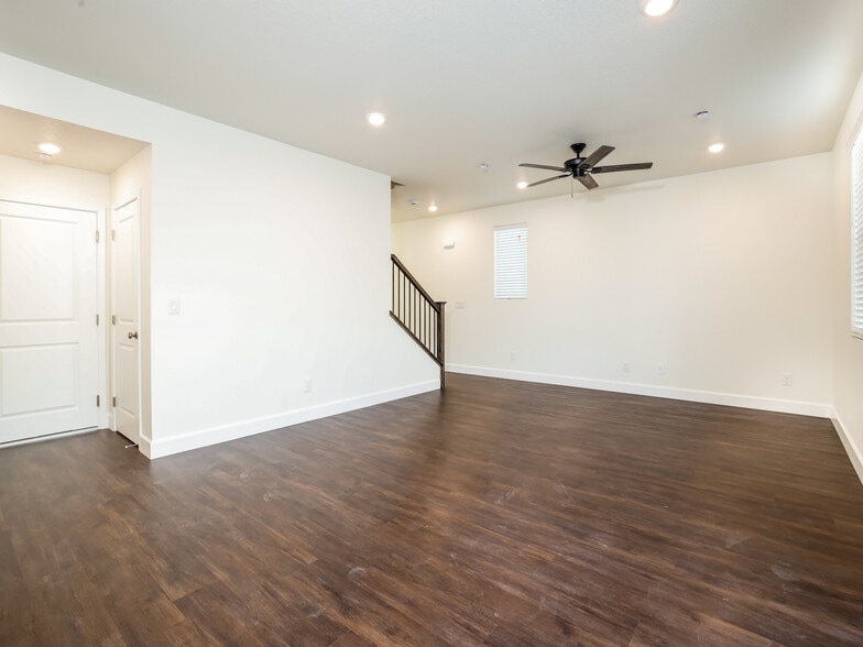 Building Photo - 6513 Enlightenment Dr