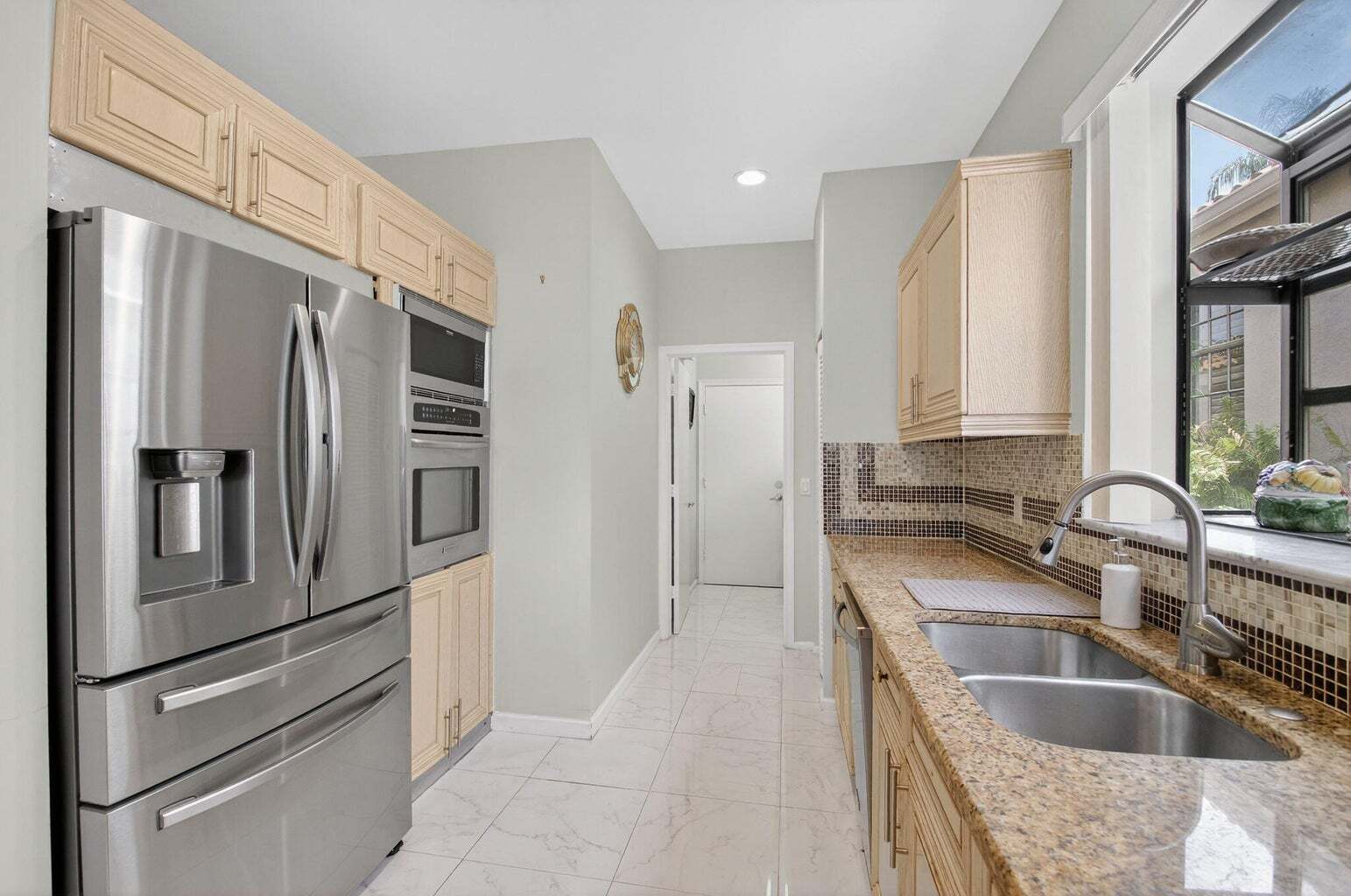 Building Photo - 4465 Barclay Fair Way