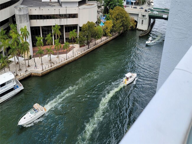 Building Photo - 31 SE 5th St