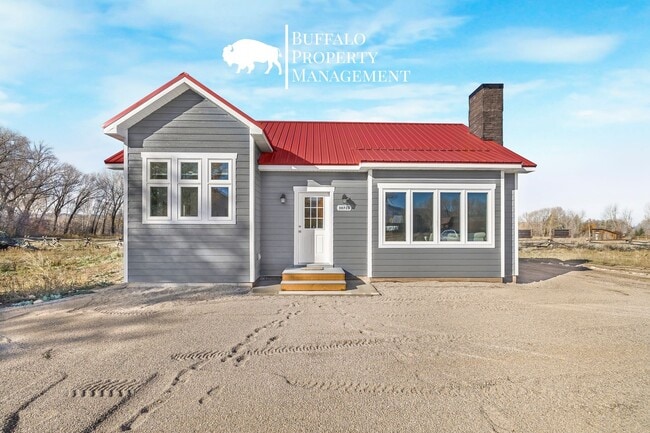 Primary Photo - Brand new fully furnished home available f...