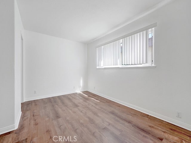 Building Photo - 907 E Balboa Blvd