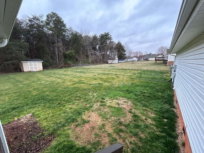 Building Photo - 158 Westscott Dr