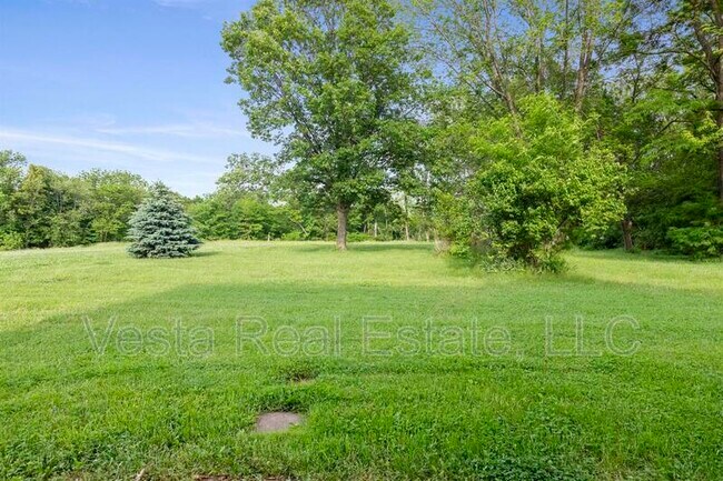 Building Photo - 412 N. Highland