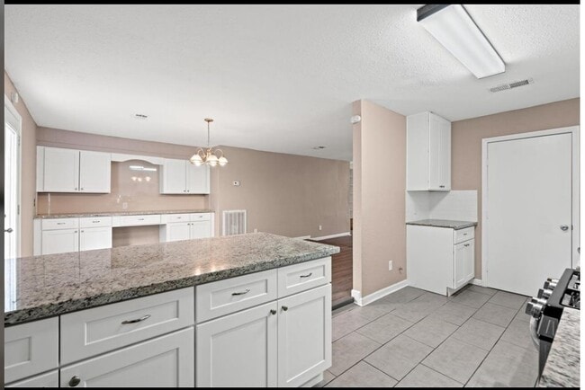 Building Photo - 6610 Rockergate Dr