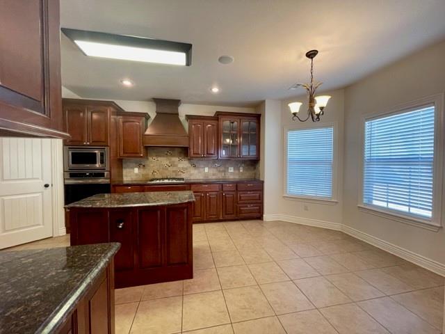 Building Photo - 4502 SW Swinton Dr