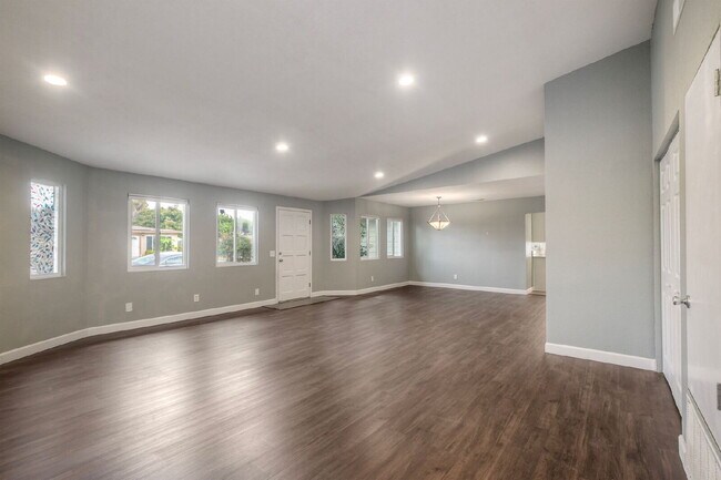 Building Photo - Tamarack Coastal Retreat! 1/2 Duplex with ...