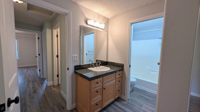 Building Photo - 12935 SW Conestoga Dr