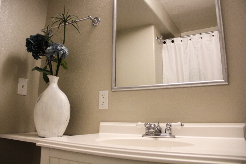 Building Photo - 16499 W 2nd Pl