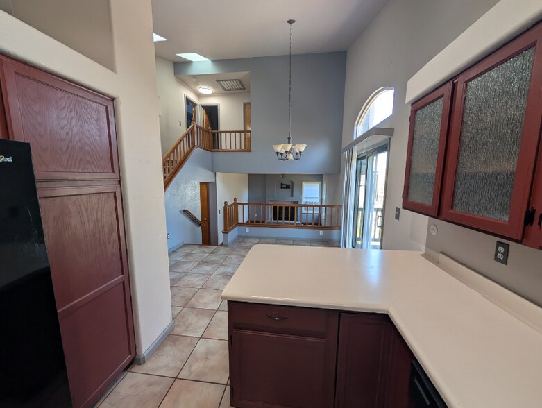 Building Photo - 4208 Stoneridge Dr