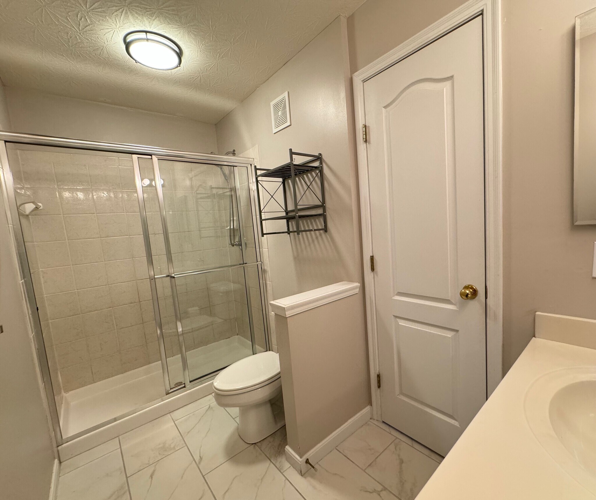 Master Bath - 6549 Twin Lakes Dr