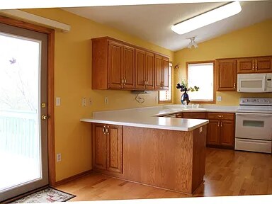 Building Photo - 4333 10 St NW