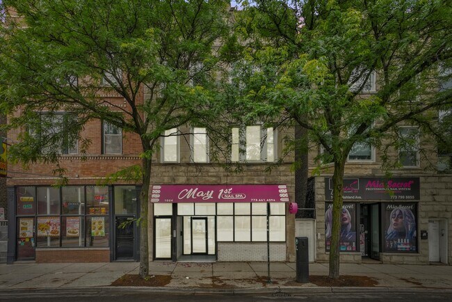 Primary Photo - 1054 N Ashland Ave
