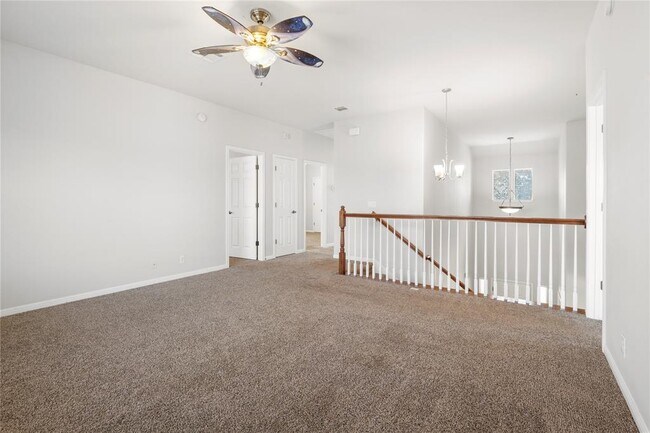 Building Photo - 3807 Links Ln