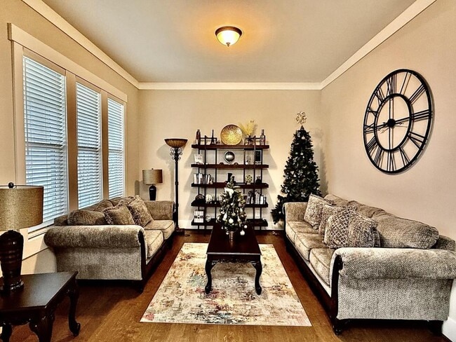 Building Photo - 1316 Spicer Ln