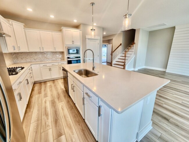 Building Photo - Like new in Midtown - 3 bedrooms plus additional flex spaces - Nexton