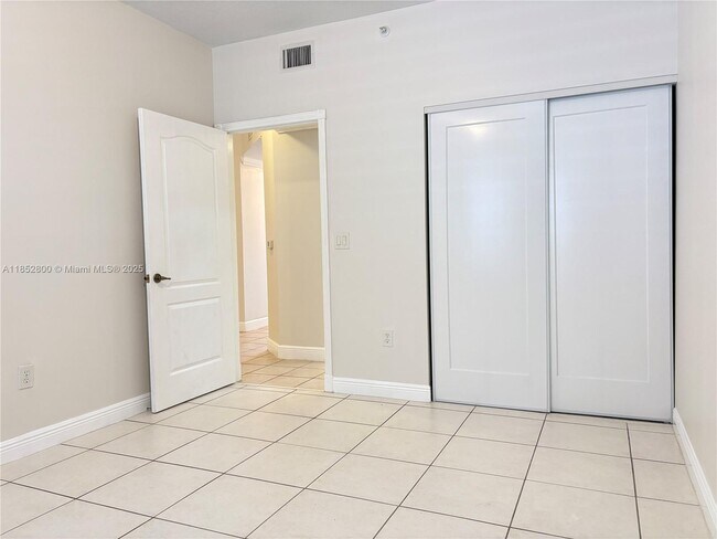 Building Photo - 10730 NW 66th St