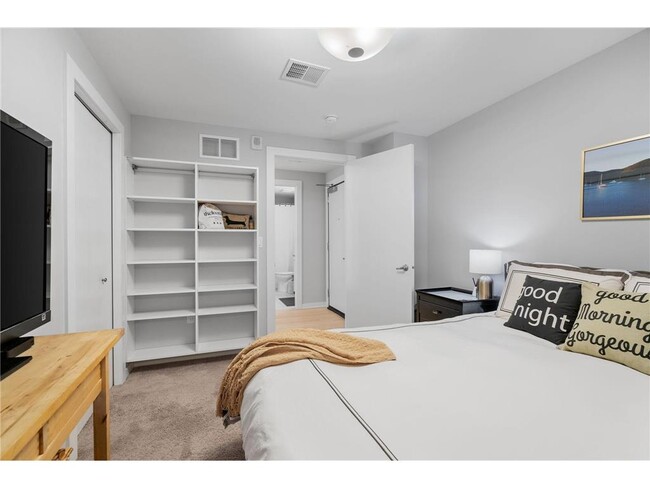 Building Photo - 740 Portland Ave