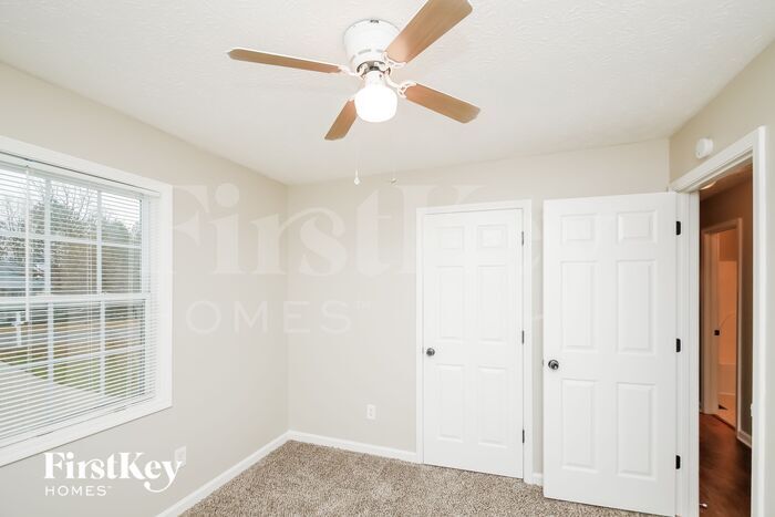 Building Photo - 385 Fairview Oak Pl