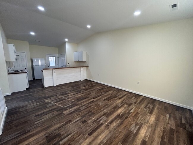 Building Photo - Arab Duplex Homes For Rent