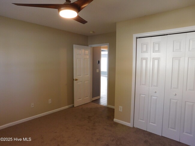 Building Photo - 205 Sellhorn Blvd