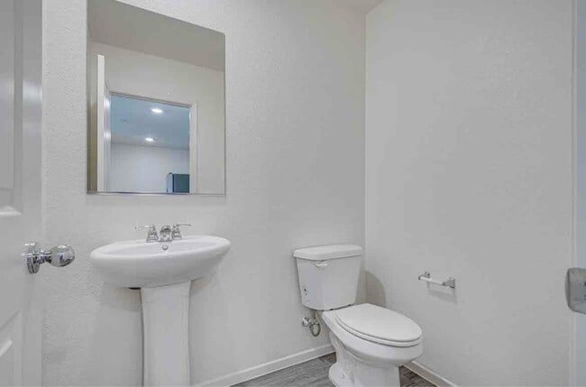 Building Photo - 6957 Honor Hl St