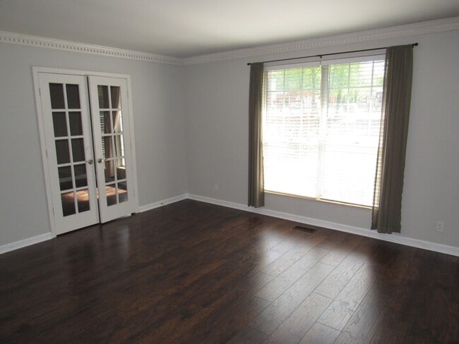 Building Photo - 4 bedroom home w/ walking trail to Percy P...