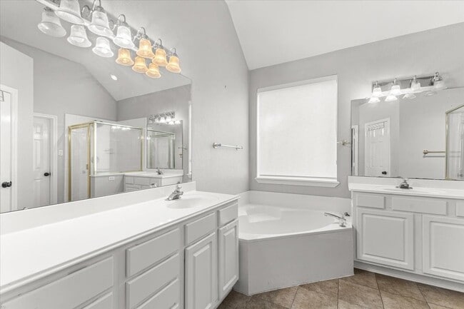 Building Photo - 2222 Keeran Point Ct