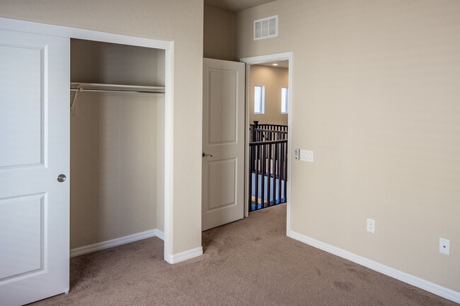 Building Photo - ABSOLUTELY STUNNING HOME IN POSH DOWNTOWN SUMMERLIN!