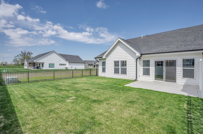 Building Photo - Modern Duplex with Spacious Design & Upscale Touches!!