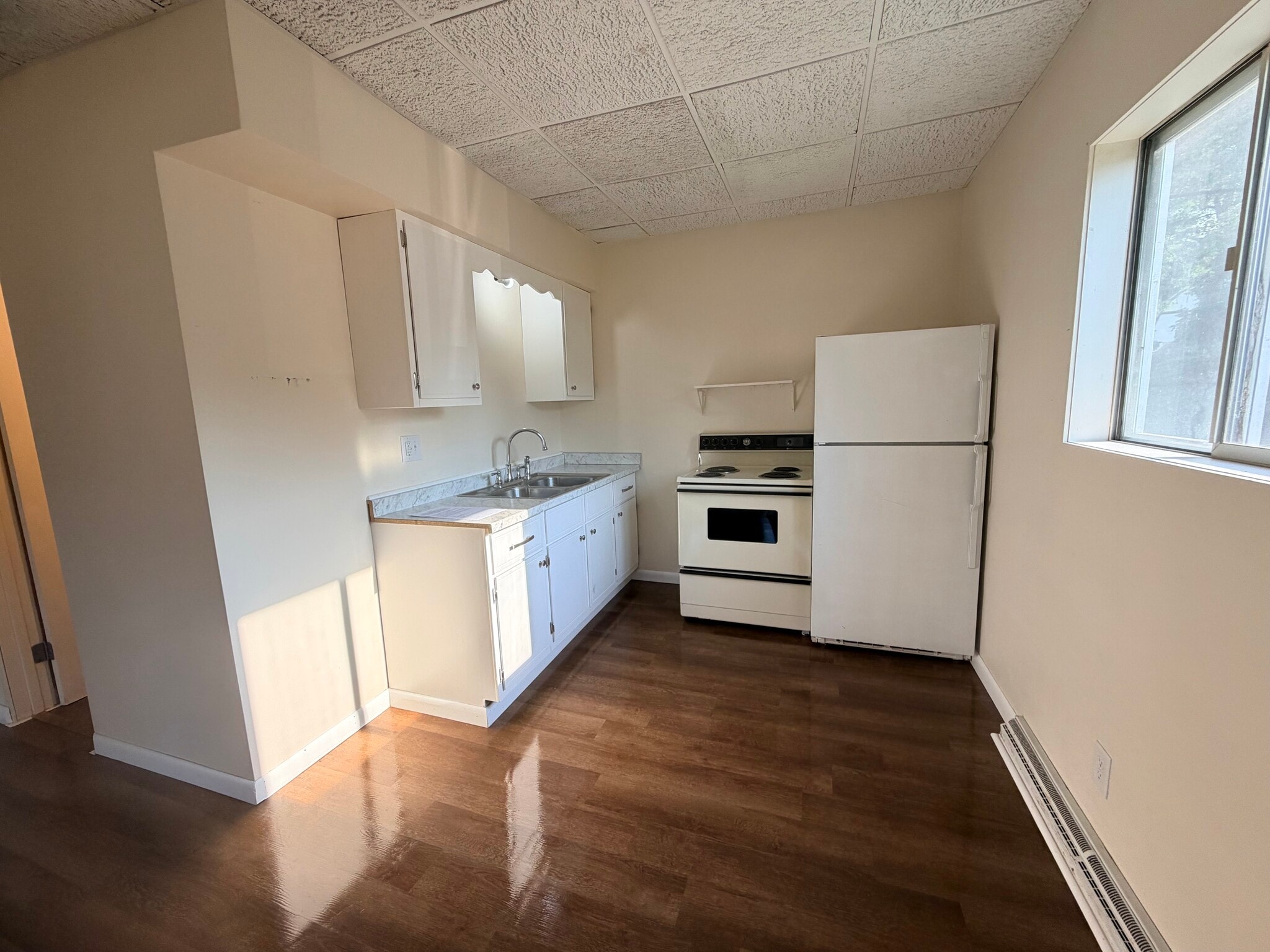 Kitchen - 330 Bessemer Ave
