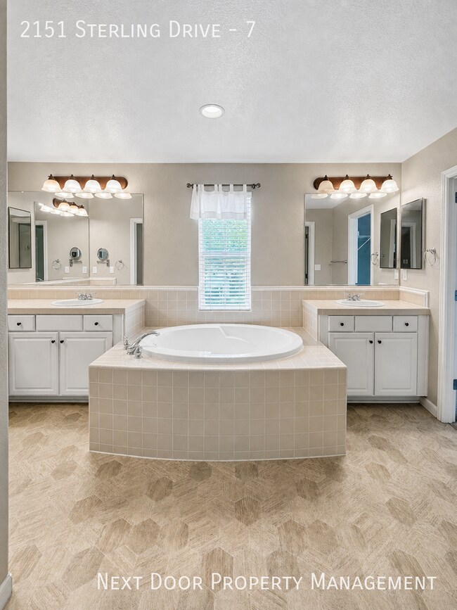 Building Photo - 2151 Sterling Dr