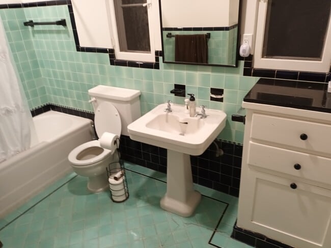 Building Photo - 359 Heather Heights Ct