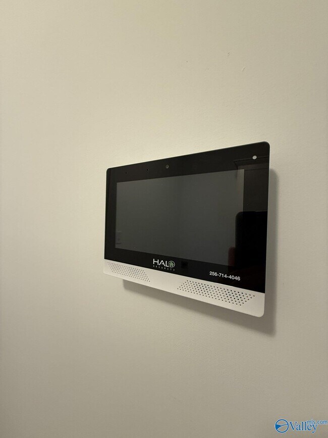 Building Photo - 24057 Quints Dr