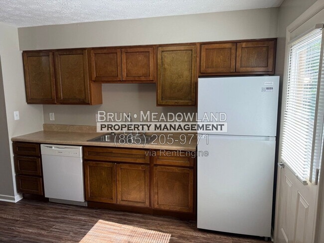 Building Photo - 8721 Gleason Dr