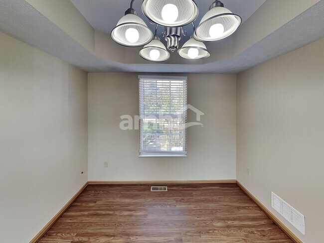 Building Photo - 115 Grove Run Rd