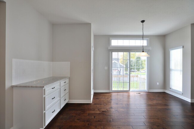Building Photo - 1412 Leesland Dr