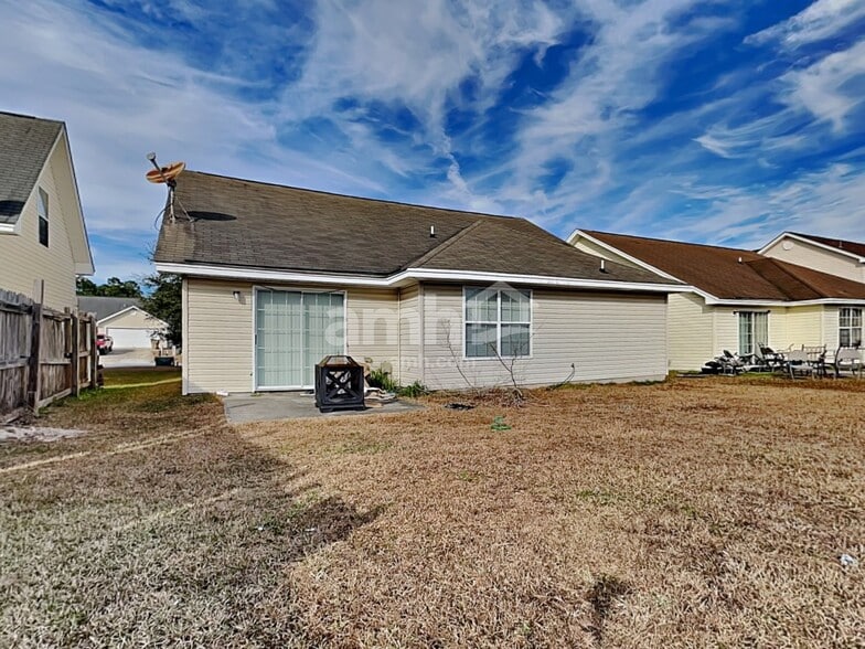 Building Photo - 64 Cordage Cir