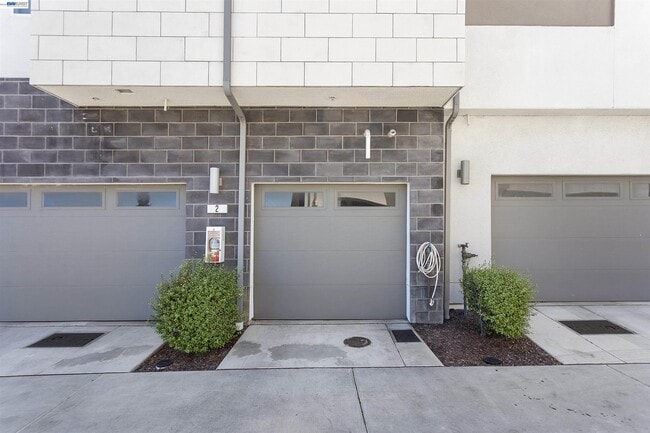 Building Photo - 151 Manly Terrace