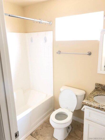 Building Photo - 7280 Hyatt St