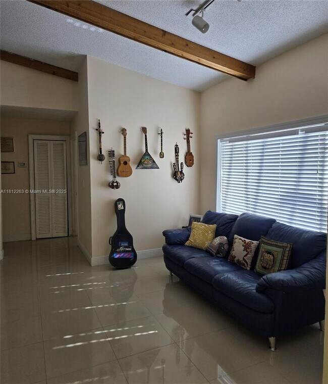 Building Photo - 10625 SW 127th Pl