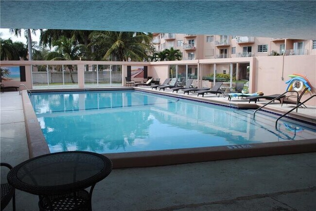 Building Photo - 1967 S Ocean Blvd